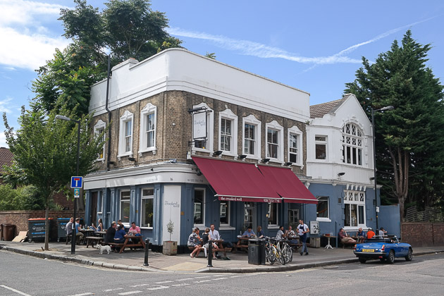 Sunday lunch review of The Crooked Well in Camberwell, South East London